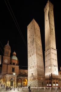 The Two Towers Bynight