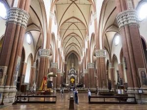 interno sanpetronio