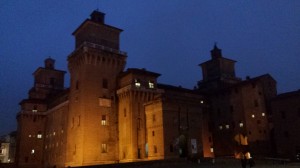 Ferrara, castello bynight