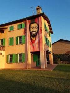 Pavarotti's House